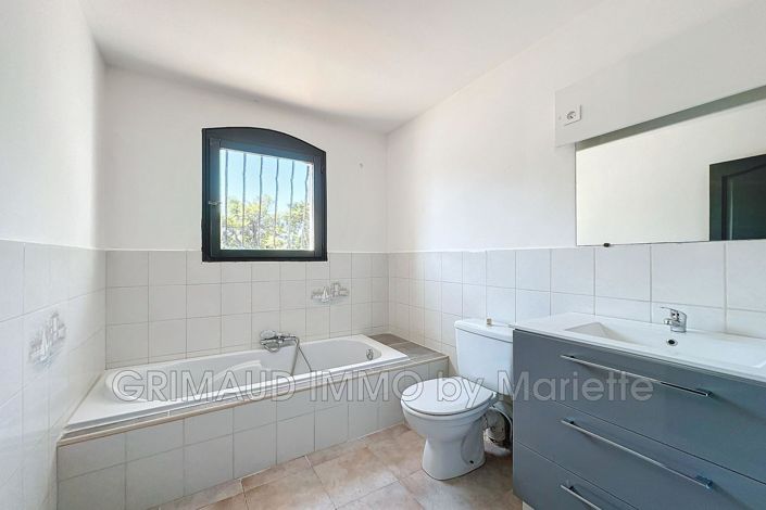 Image No.16-5 Bed House for sale