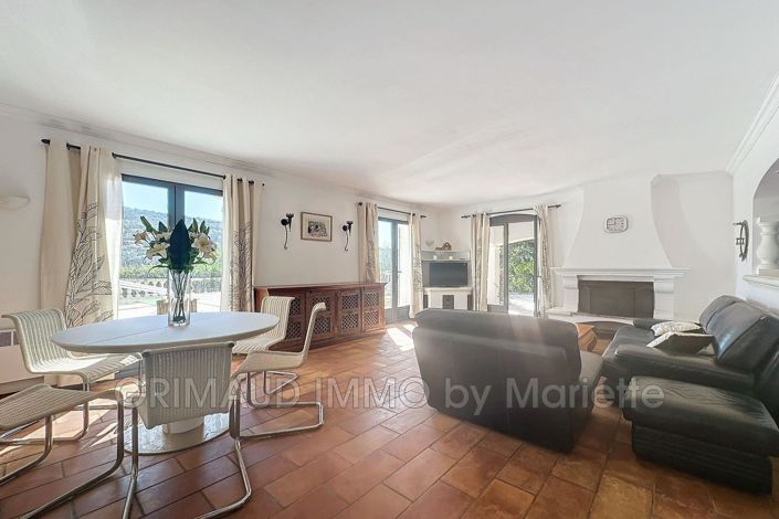 Image No.6-5 Bed House for sale