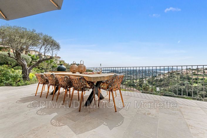 Image No.11-5 Bed House for sale