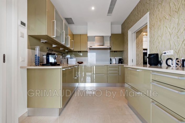 Image No.13-5 Bed House for sale