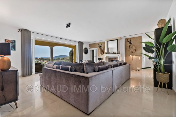 Image No.15-5 Bed House for sale