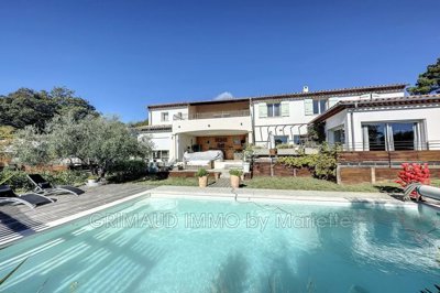 7 Bed House for sale