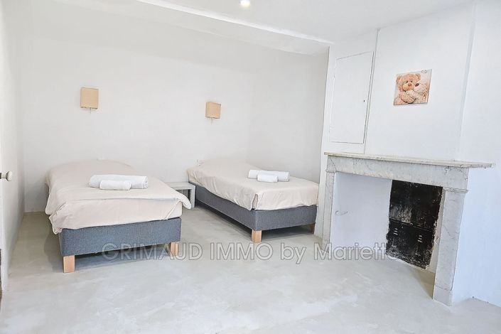 Image No.5-4 Bed House for sale