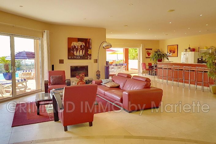 Image No.2-5 Bed House for sale