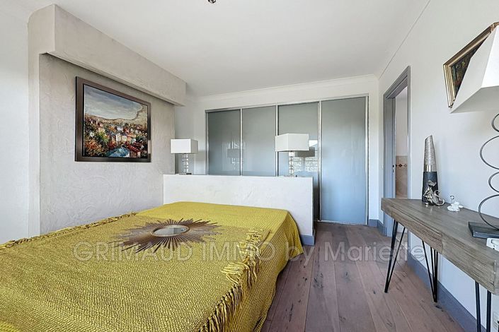 Image No.17-4 Bed House for sale