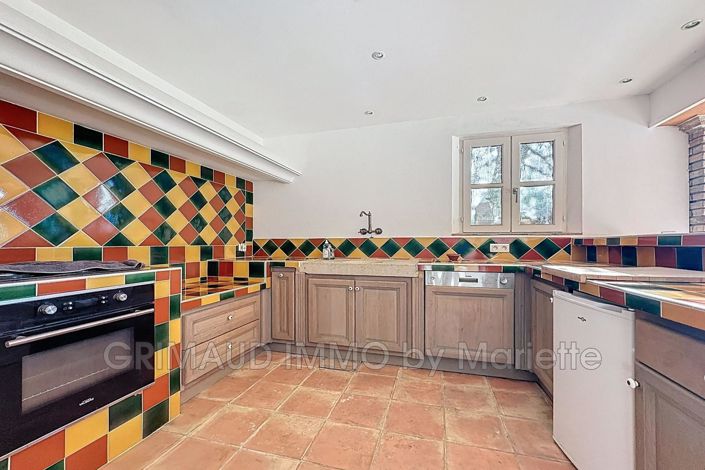 Image No.19-4 Bed House for sale