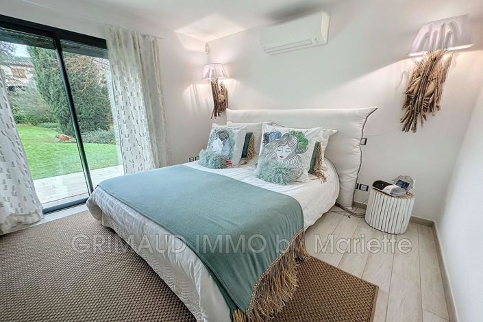 Image No.10-6 Bed House for sale