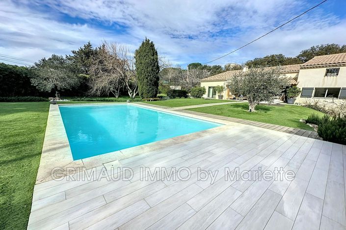 Image No.5-6 Bed House for sale