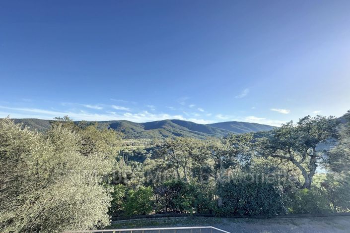 Image No.2-4 Bed House for sale