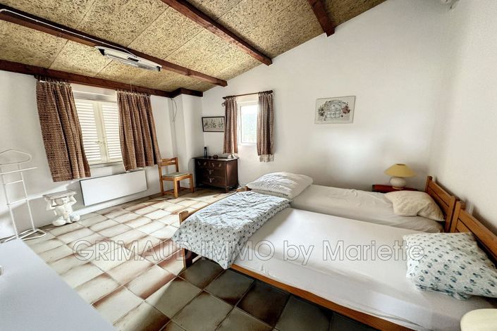 Image No.12-9 Bed House for sale