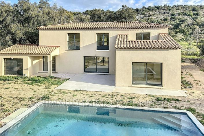 Image No.2-4 Bed House for sale