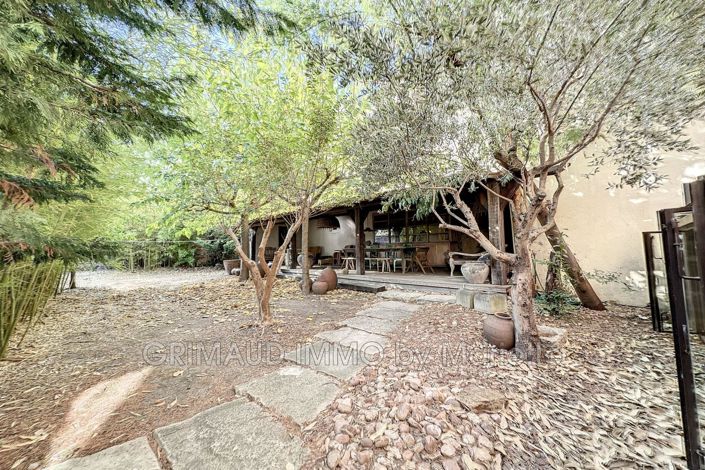 Image No.8-7 Bed House for sale