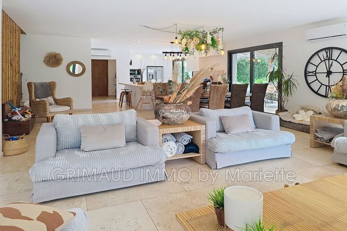 Image No.7-4 Bed House for sale