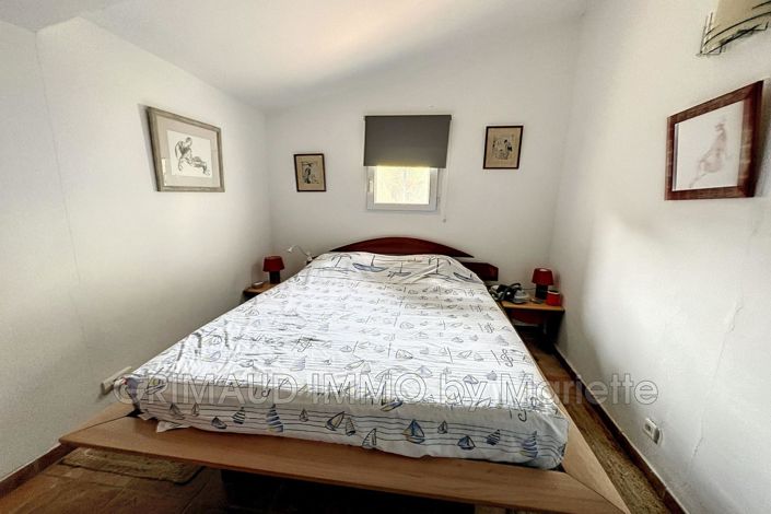 Image No.11-3 Bed House for sale