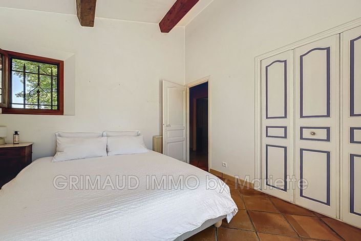 Image No.16-4 Bed House for sale