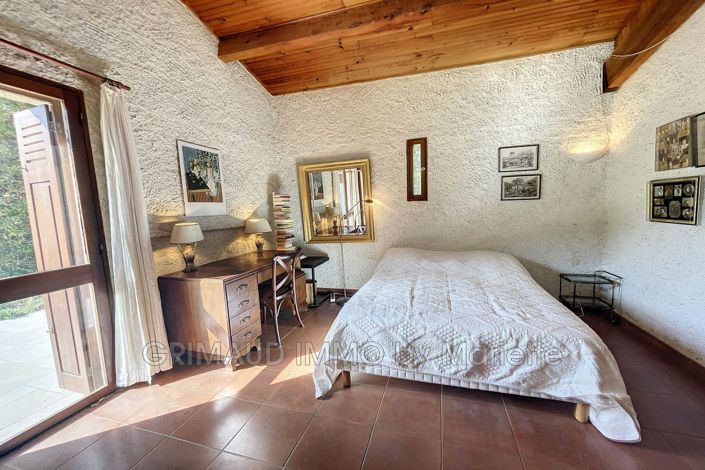 Image No.16-7 Bed House for sale