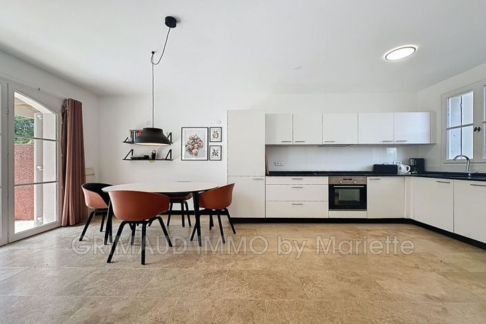 Image No.7-3 Bed House for sale