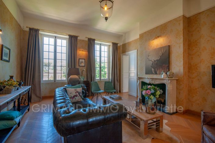 Image No.12-10 Bed House for sale