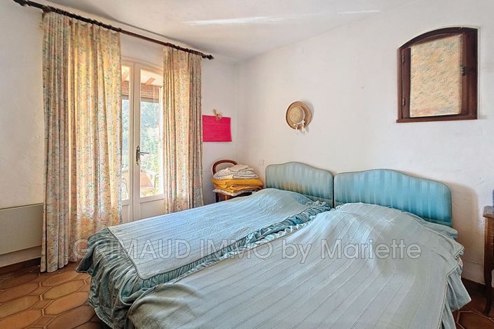 Image No.7-5 Bed House for sale