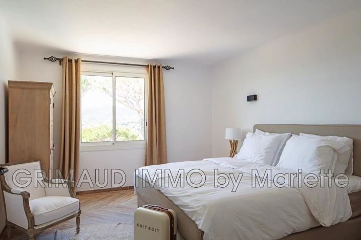 Image No.9-5 Bed House for sale