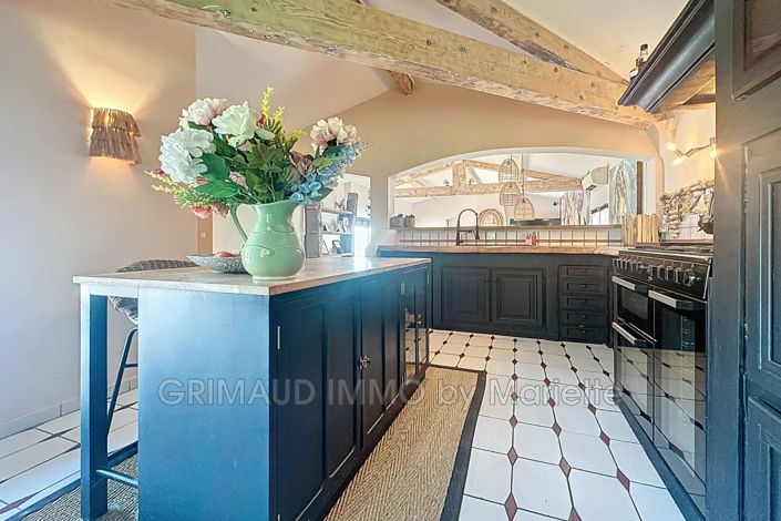 Image No.12-7 Bed House for sale