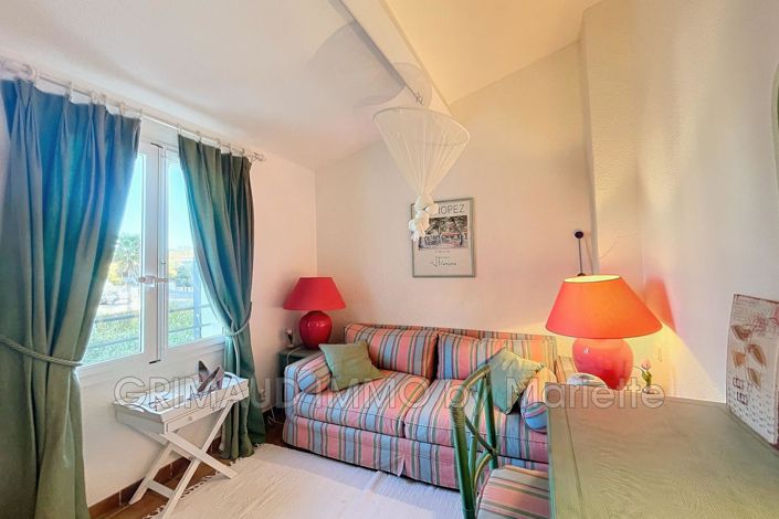 Image No.19-3 Bed House for sale