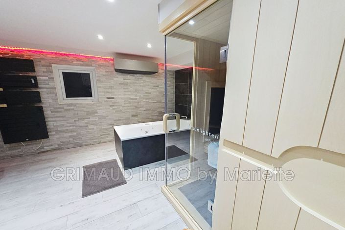 Image No.6-3 Bed House for sale