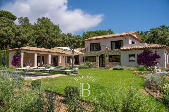 Image No.2-6 Bed House for sale