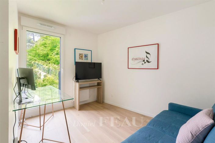 Image No.11-3 Bed Apartment for sale