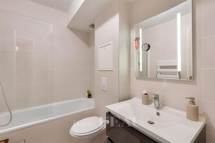 Image No.12-3 Bed Apartment for sale