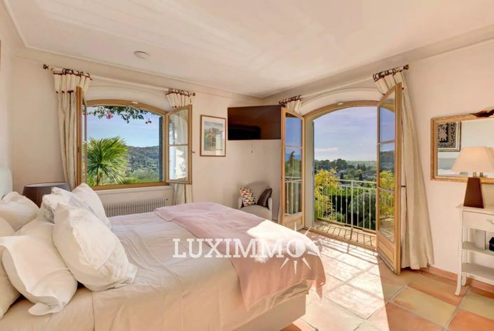 Image No.9-5 Bed House for sale