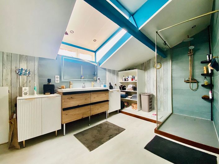 Image No.11-3 Bed House for sale