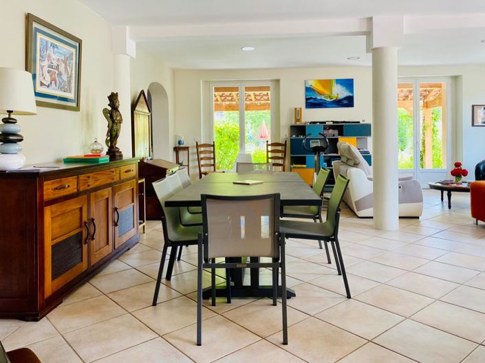 Image No.15-3 Bed House for sale