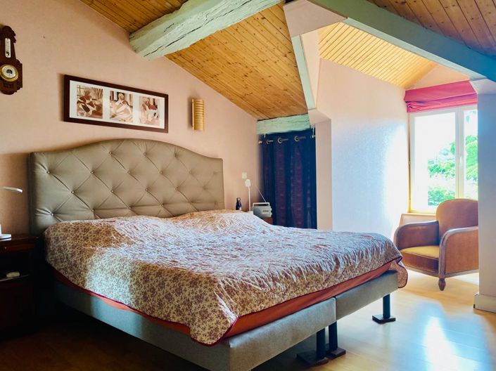 Image No.9-3 Bed House for sale