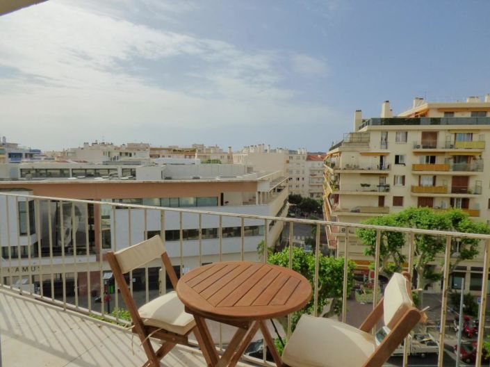 Image No.1-2 Bed Apartment for sale