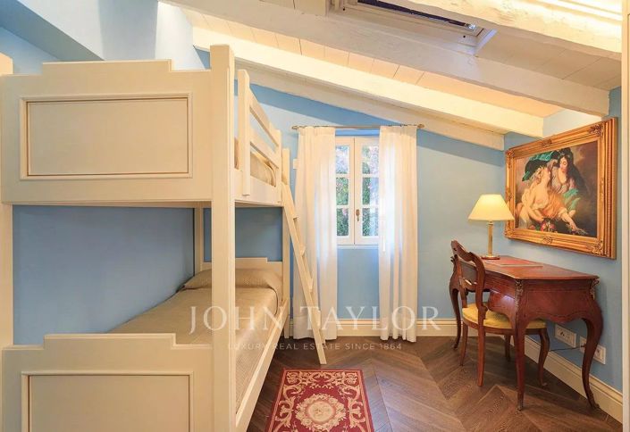 Image No.18-4 Bed House for sale