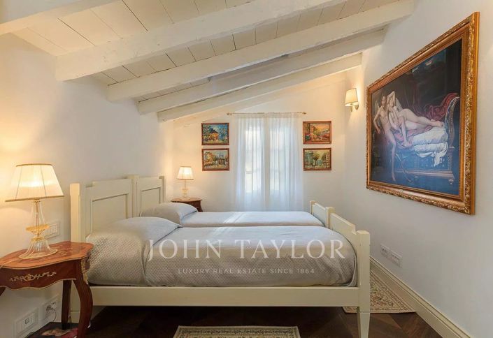 Image No.20-4 Bed House for sale