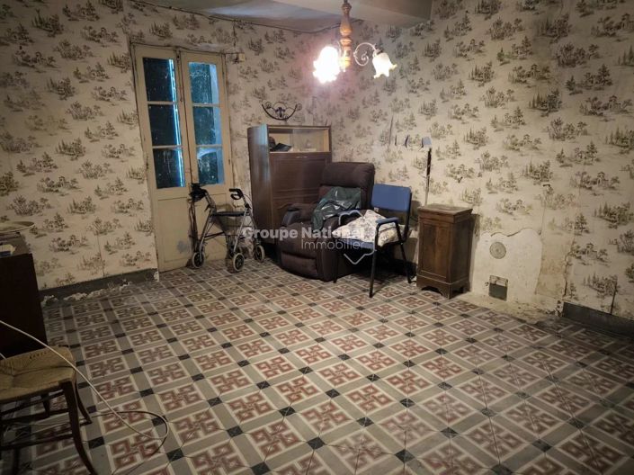 Image No.10-3 Bed House for sale