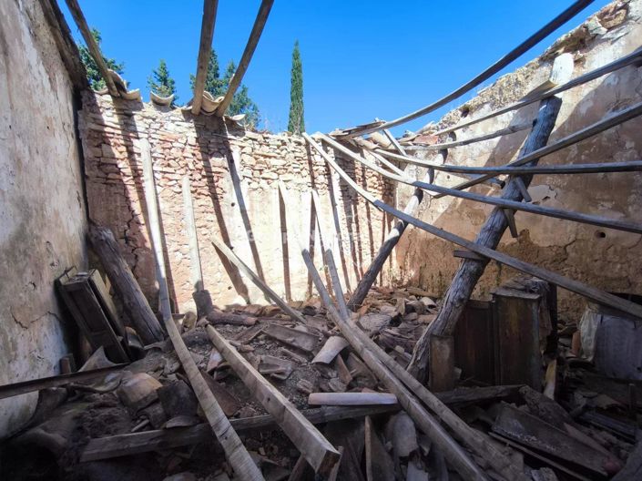 Image No.21-3 Bed House for sale