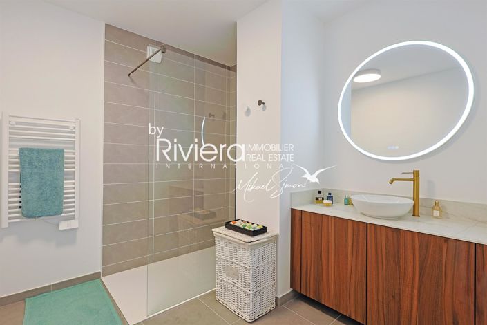 Image No.29-3 Bed Apartment for sale