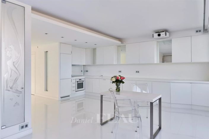 Image No.13-2 Bed Apartment for sale