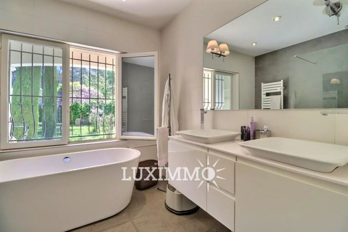 Image No.11-4 Bed House for sale