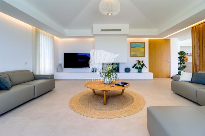 Image No.12-4 Bed House for sale