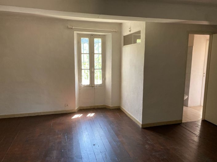 Image No.10-3 Bed House for sale