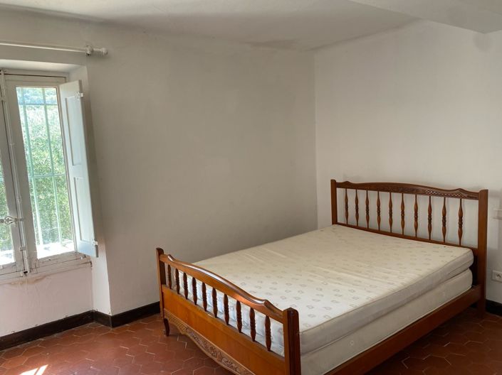 Image No.11-3 Bed House for sale