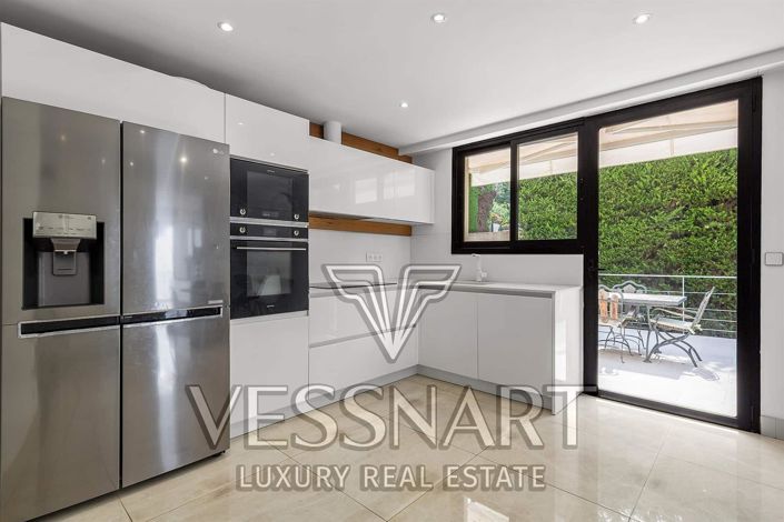 Image No.7-4 Bed House for sale