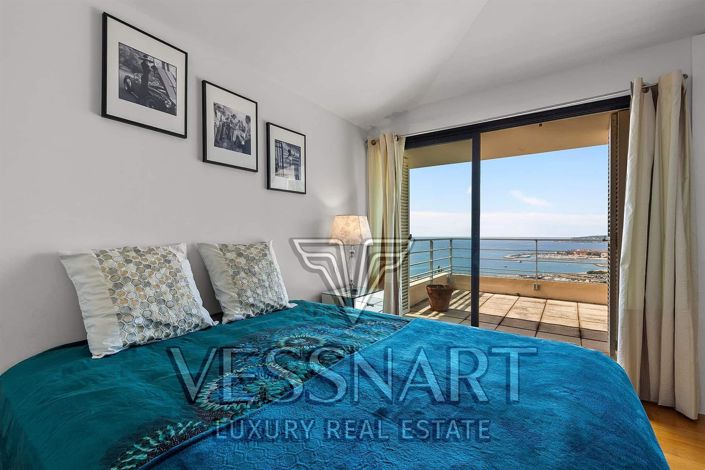 Image No.8-4 Bed House for sale