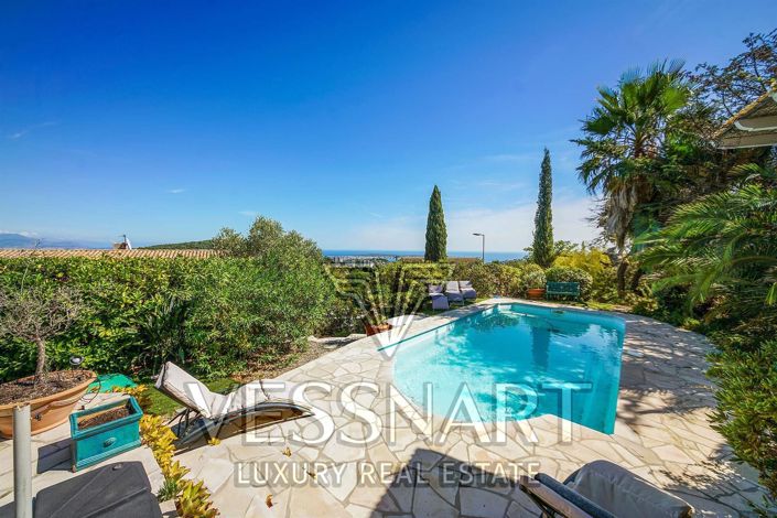 Image No.1-4 Bed House for sale