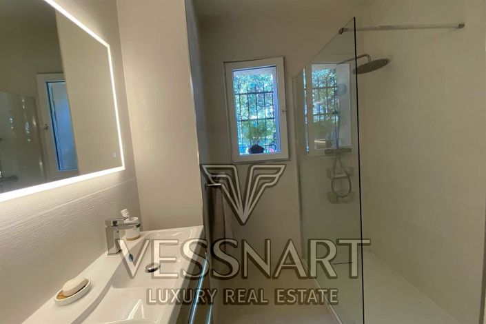 Image No.11-4 Bed House for sale