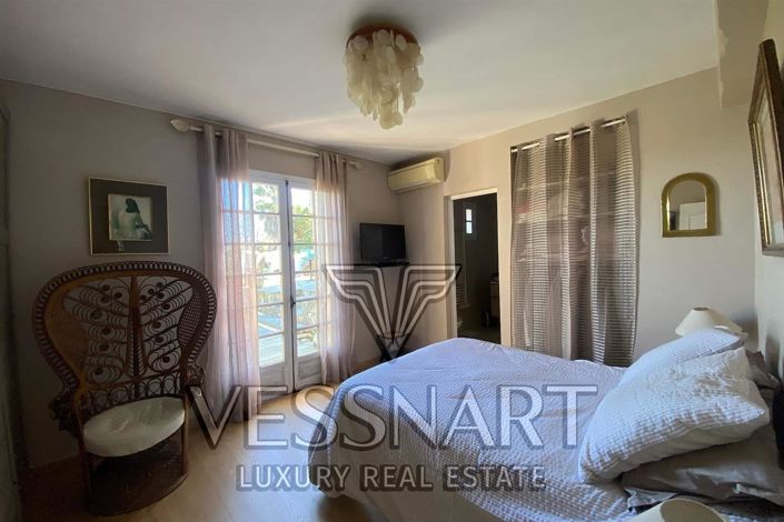 Image No.16-4 Bed House for sale